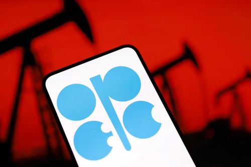 OPEC+ chưa tăng sản lượng khi xung đột Iran tiếp diễn