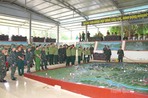 Thông qua phương án chiến đấu trong diễn tập khu vực phòng thủ xã Yên Sơn