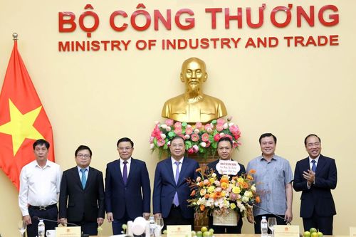 Trao Quyết định bổ nhiệm Thứ trưởng Bộ Công Thương Nguyễn Việt Sơn