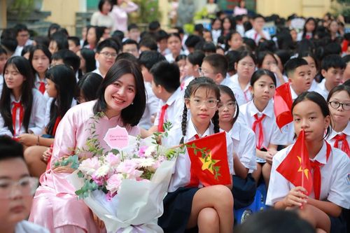 Hà Nội đầu tư hàng nghìn tỷ, thí điểm camera AI và tiếng Anh là ngôn ngữ thứ hai
