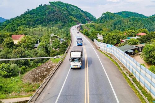 Lưu lượng phương tiện tăng mạnh trên hai đoạn tuyến cao tốc VEC đang mở rộng
