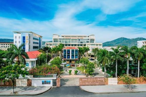 Khẩn trương hoàn thiện Đề án sắp xếp cơ sở giáo dục đại học trình Chính phủ trong tháng 9