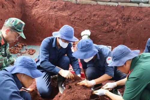 Đồng Nai: Quy tập thêm 4 hài cốt liệt sĩ tại khu vực sân bay Lộc Ninh cũ