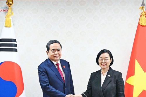 Chủ tịch Quốc hội Trần Thanh Mẫn hội kiến Thủ tướng Hàn Quốc