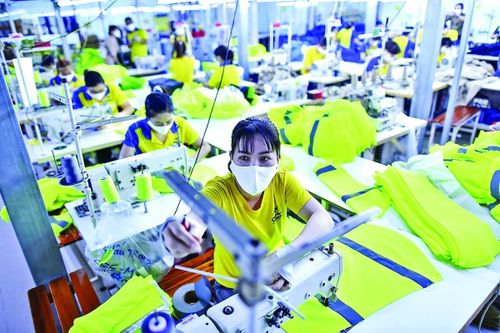 Hạ lãi suất, tiếp sức doanh nghiệp tăng tốc