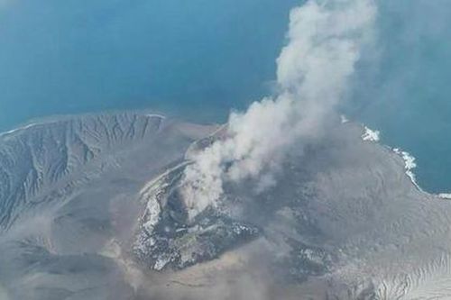 Indonesia: Núi lửa phun trào, nhiều sân bay ngừng hoạt động