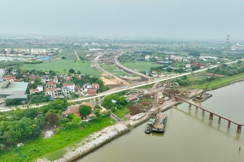 Hà Nội bồi thường đất gấp đôi cho đại lộ sông Hồng