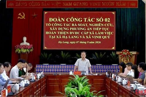 Trưởng Ban Tuyên giáo Tỉnh ủy Nông Thanh Tùng khảo sát phương án hoàn thiện đơn vị hành chính tại xã Hạ Lang và Vinh Qúy