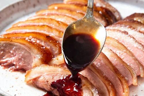 Ngày bé ăn chẳng mấy ai để ý, lớn lên mới biết thứ thịt bình dân này giàu sắt, giá rẻ hơn thịt bò 3-4 lần