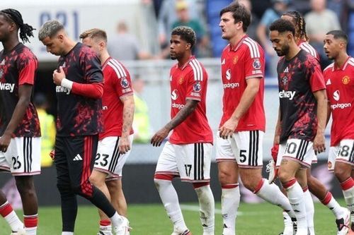 Thủng lưới 6 bàn sau 3 trận, HLV Carrick có phải 'tội đồ' lớn nhất của Man Utd?