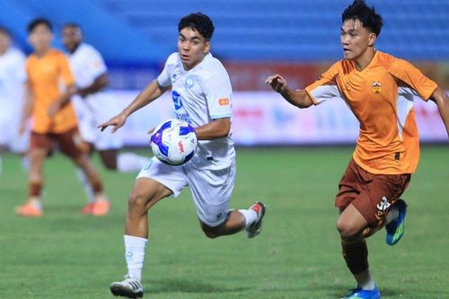 Tyler Crawford gây ấn tượng mạnh trong ngày ra mắt, Nam Định có chiến thắng tưng bừng