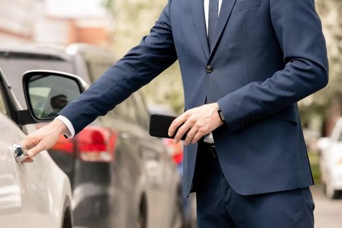 Lần đầu thuê xe tự lái: 8 điều cần lưu ý để đảm bảo an toàn, tránh mất tiền oan