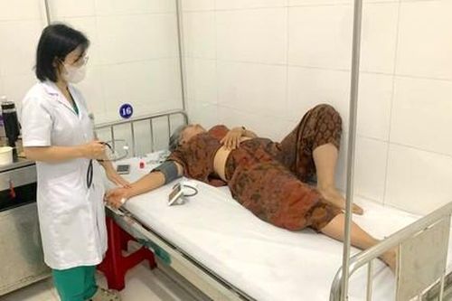 Hơn 250 người ngộ độc sau khi ăn bánh mì, xác định Salmonella trong 3 loại thực phẩm