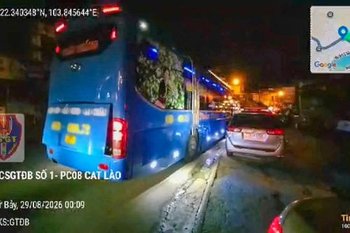 Xe khách chở quá 13 người, tài xế và chủ phương tiện bị phạt gần 100 triệu đồng