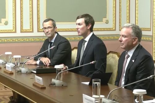 Mỹ thúc đẩy đàm phán hòa bình Ukraine sau chuyến thăm Nga