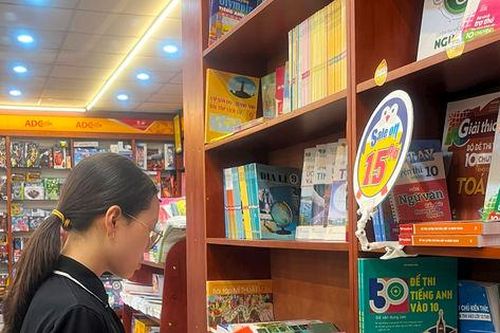 Sửa đổi đồng bộ chương trình, sách giáo khoa đáp ứng yêu cầu mới