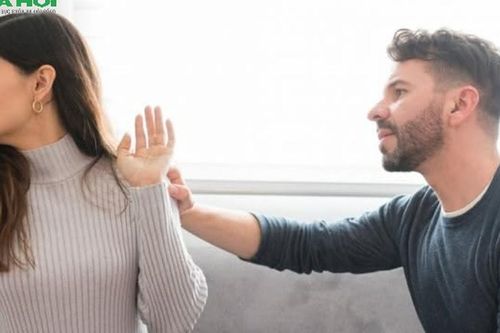 Vợ chồng lục đục vì một việc rất nhỏ: Nhiều người mắc mà không nhận ra