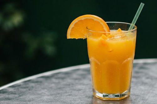 Uống 1 cốc nước cam mỗi ngày có tác dụng gì với da?