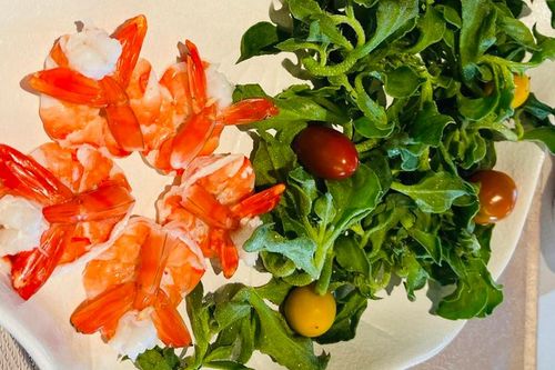 Con du học về thuyết phục cha mẹ ăn chay: Ăn chay có thực sự tốt hơn?