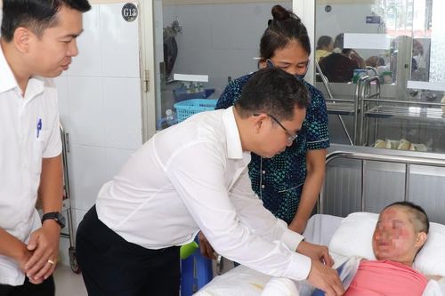 TPHCM hỗ trợ nạn nhân trong vụ cháy tại Đông Hưng Thuận khiến 2 người tử vong