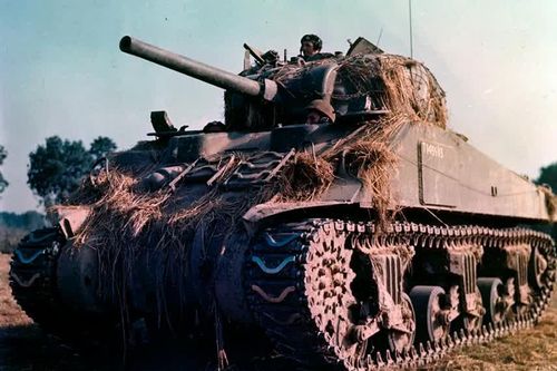 M4 Sherman: Vì sao xe tăng Mỹ có thể xuất hiện trên nhiều chiến trường?