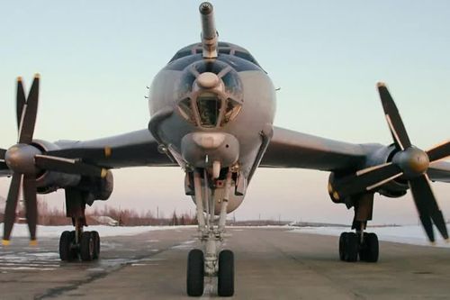 Tu-142: 'Sát thủ săn ngầm khổng lồ Nga' hoạt động như thế nào?