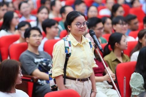 Lý do ĐH Y Hà Nội vẫn giữ 'hô tên' chọn chuyên ngành bác sĩ nội trú