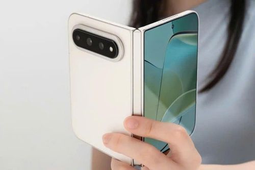 Smartphone đắt nhất lịch sử Xiaomi, giá quy đổi đến 42 triệu đồng
