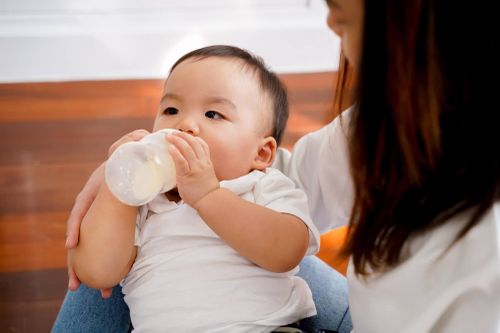 Những điều cha mẹ cần nhớ khi cai sữa cho trẻ