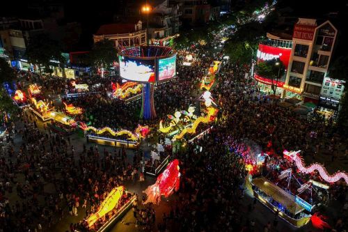Rước 40 mô hình đèn Trung thu tiêu biểu tại 'Đêm hội Thành Tuyên 2026'