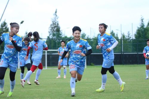 Tuyển nữ Việt Nam sẵn sàng cho màn 'thử lửa' với Trung Quốc