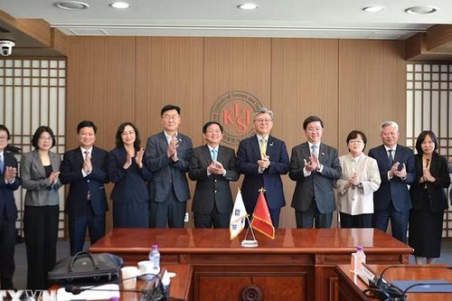 Phó Thủ tướng Hồ Quốc Dũng thăm và làm việc tại Viện Khoa học và Công nghệ Hàn Quốc