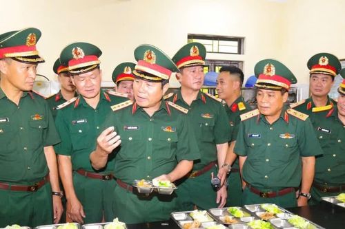 Nâng cao sức mạnh tổng hợp, sẵn sàng chiến đấu của Lực lượng vũ trang Quân khu 1