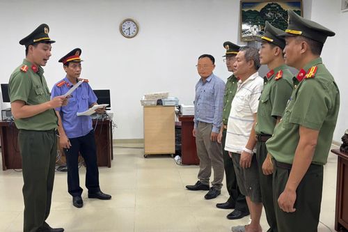 Bắt đối tượng mua bán trái phép vật liệu nổ