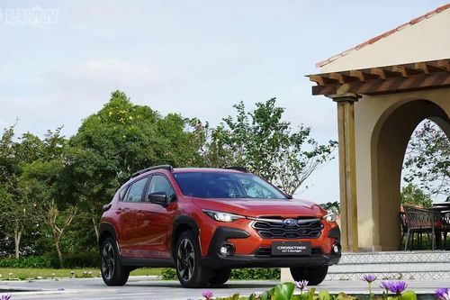 Giá xe Subaru Crosstrek có 'đáy' mới, khách mua được giảm 329 triệu đồng