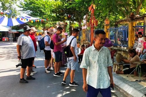 'Đồng dạng hóa' mô hình du lịch: Khi bản sắc địa phương bị pha loãng