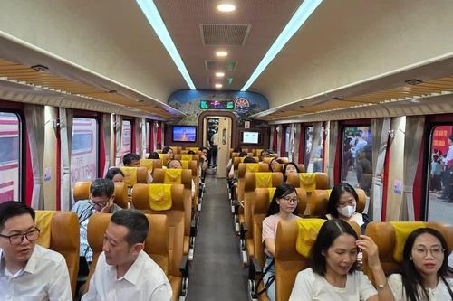 Tiếp tục nghiên cứu, nhân rộng mô hình 'đoàn tàu chuyên biệt'