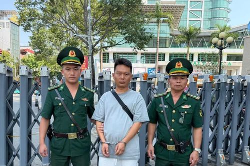 Khởi tố người Trung Quốc đưa tiền vào Việt Nam để buôn bán nhưng không khai báo