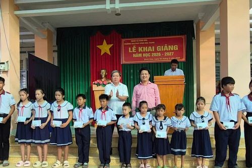 Tây Ninh yêu cầu các trường không tự ý thu hàng loạt khoản tiền đầu năm học