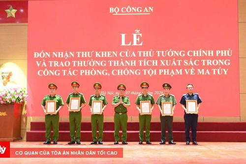 Công an tỉnh Hưng Yên nhận Thư khen của Thủ tướng Chính phủ