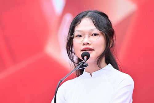 Cô gái 'vàng' Olympic Vật lý và ngã rẽ bất ngờ ở tuổi 18