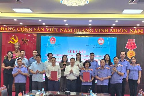 Ký Quy chế phối hợp công tác giữa Ban Thường trực Ủy ban MTTQ với VKSND tỉnh và Thi hành án dân sự tỉnh.