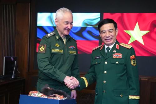 Đại tướng Phan Văn Giang hội kiến Bộ trưởng Bộ Quốc phòng Liên bang Nga