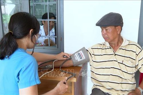 Giải bài toán nhân lực cho trạm y tế cơ sở theo mô hình mới