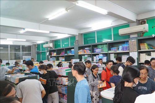 Điều chuyển để cân đối nguồn cung sách giáo khoa