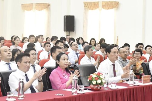Bồi dưỡng cán bộ, công chức, viên chức theo yêu cầu vị trí việc làm