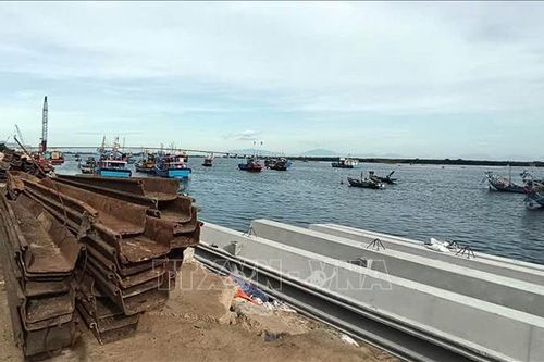 Những công trình khẩn cấp chạy đua với mùa mưa lũ