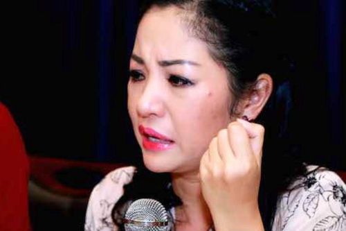 Diễn viên Thúy Nga báo tin bị mất tài sản ở Mỹ