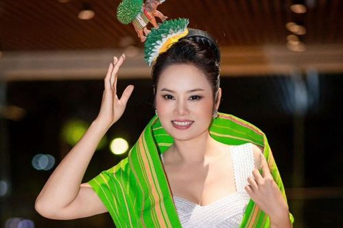 Phượng Zenana nói về công việc đào tạo người mẫu: 'Tôi không tạo ra bản sao'