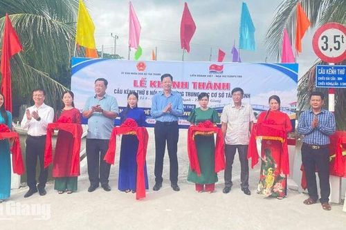 Xã Tân Thạnh khánh thành cầu Kênh Thứ 8